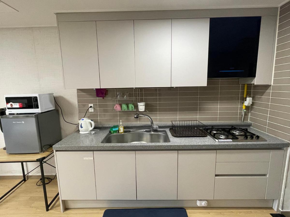 آنغلوس Spacious Luxury Condo W/ Kitchen Beside Hilton Clark D'Heights المظهر الخارجي الصورة