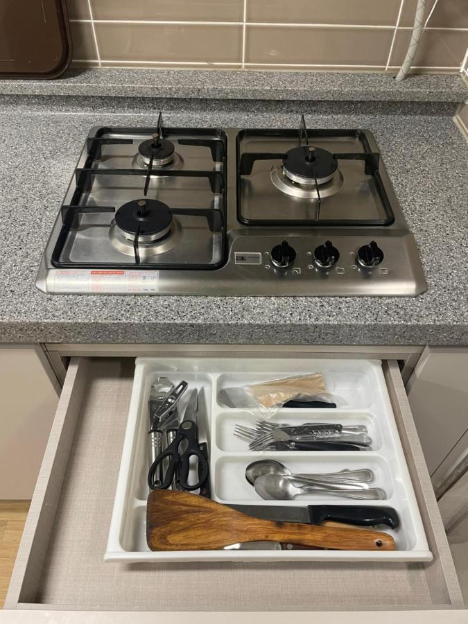 آنغلوس Spacious Luxury Condo W/ Kitchen Beside Hilton Clark D'Heights المظهر الخارجي الصورة